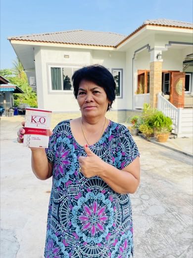 คุณแม่เปลย ผู้ทาน K.O